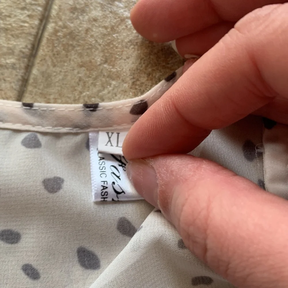 🎉Host Pick🎉 Spotted, Tie-Waist Romper - Picture 9 of 12